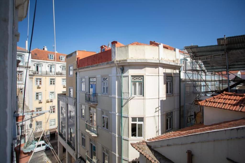 Апартаменты Loft Mouraria Лиссабон Экстерьер фото